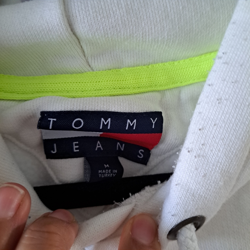 Tommy Jeans 90s Sailing Capsule back and sleeve logo hoodie in white - Picture 6 of 8